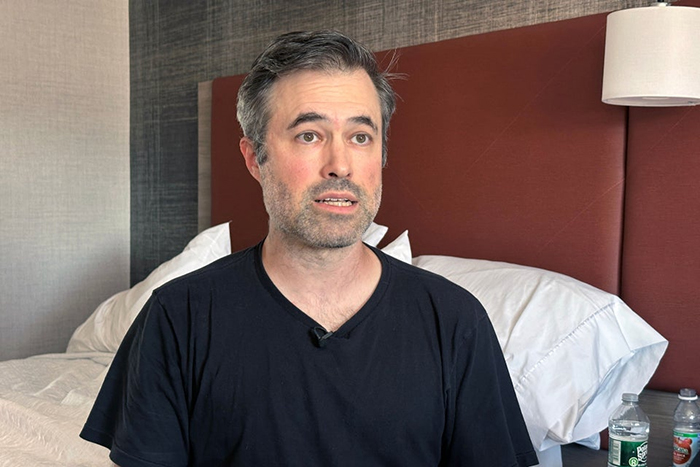 Portrait photo de Mark Bray.